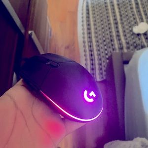 Mouse and it good for playing game and it’s going for 29$ but I’ll do it for 14$